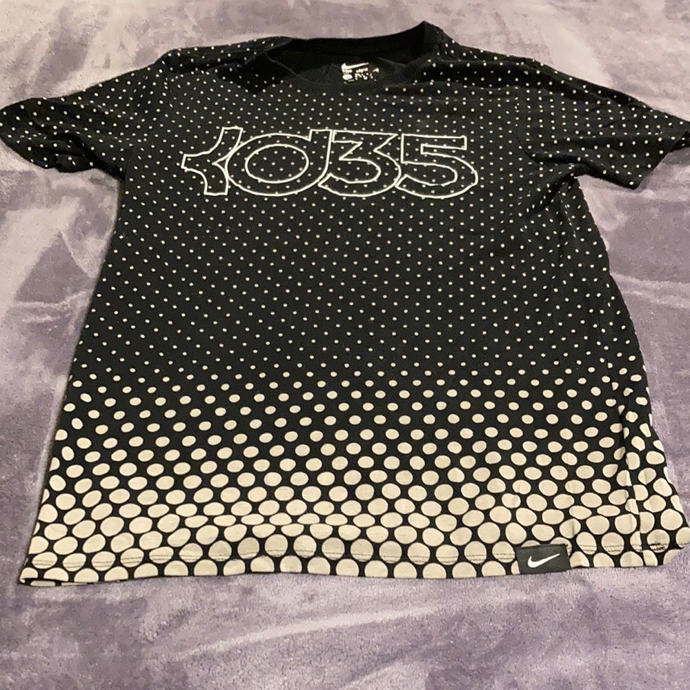 Boys Nike KD35 t-shirt size small